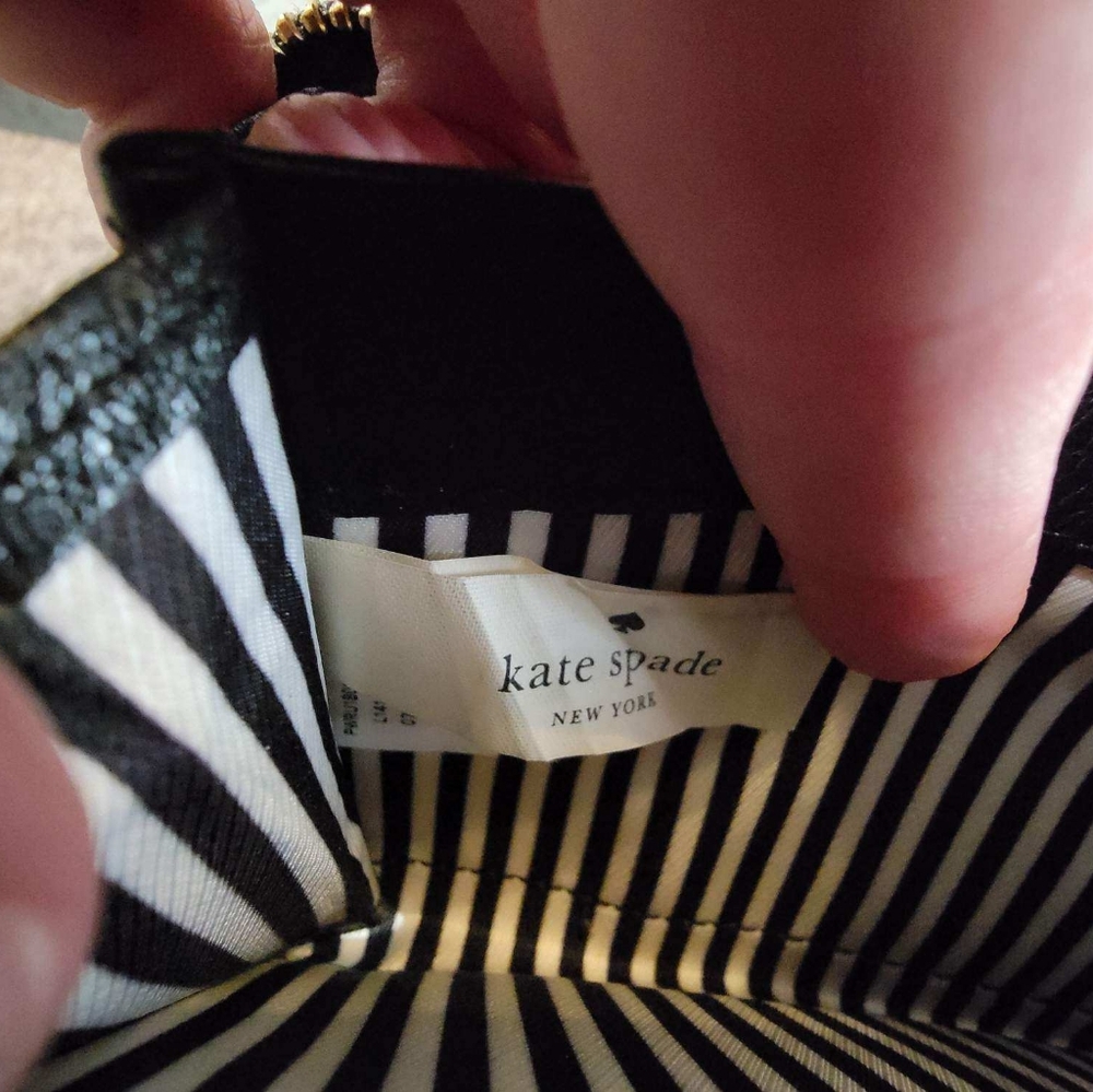 Kate Spade Wallet - Picture 6 of 9